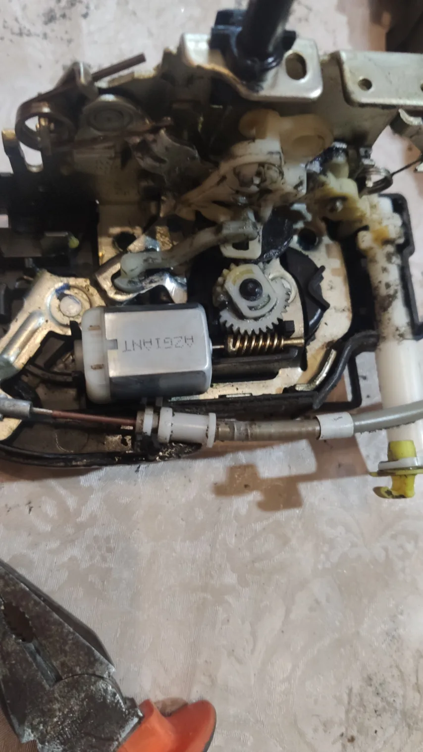Новый моторчик в замке Nissan Qashqai J10