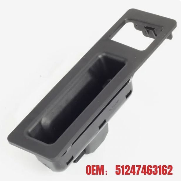 Кнопка открывания багажника BMW (51247463162)