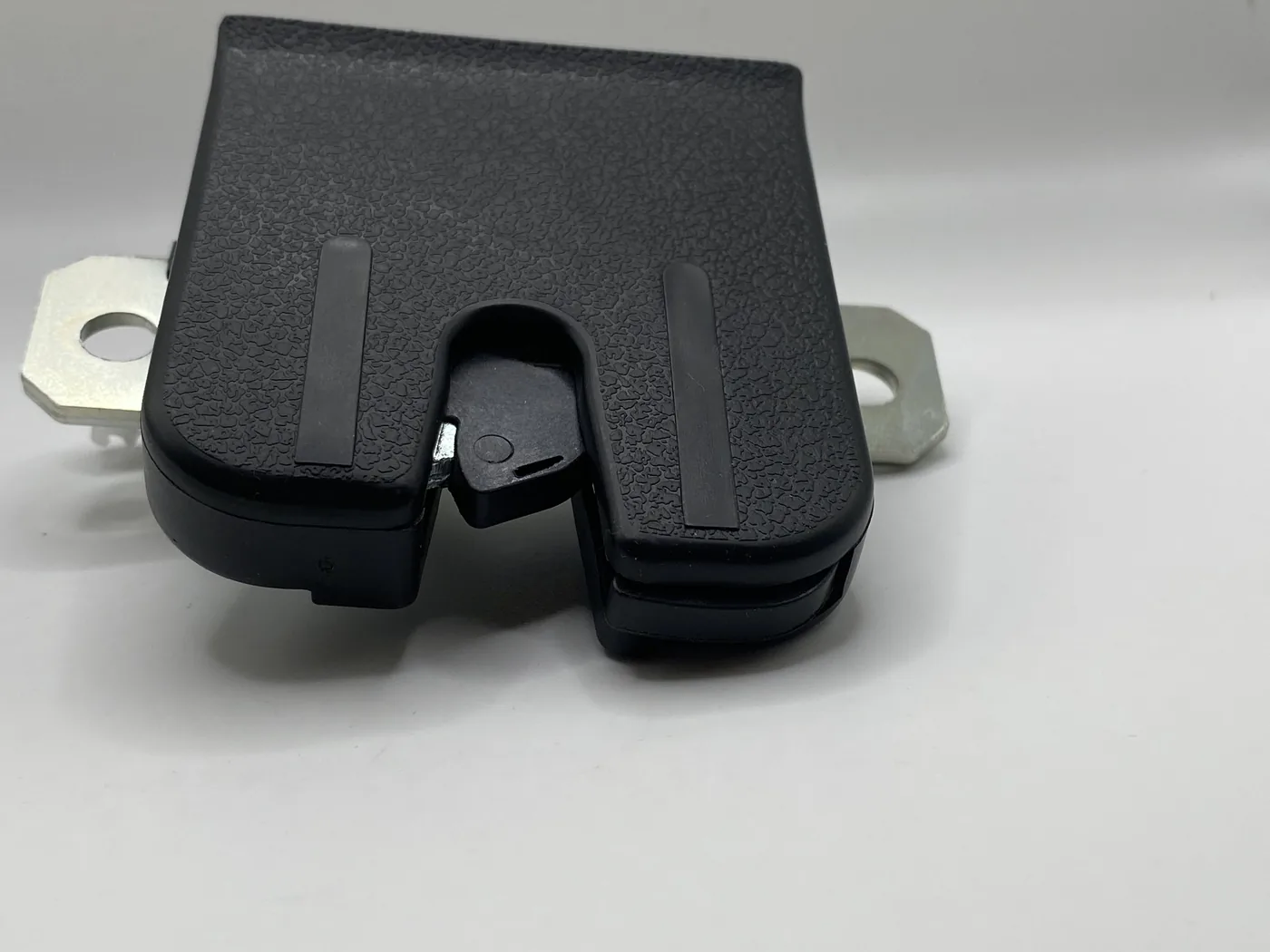 Замок крышки багажника Volkswagen (6Q6827505E)